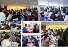 多名不雅众参不雅展会